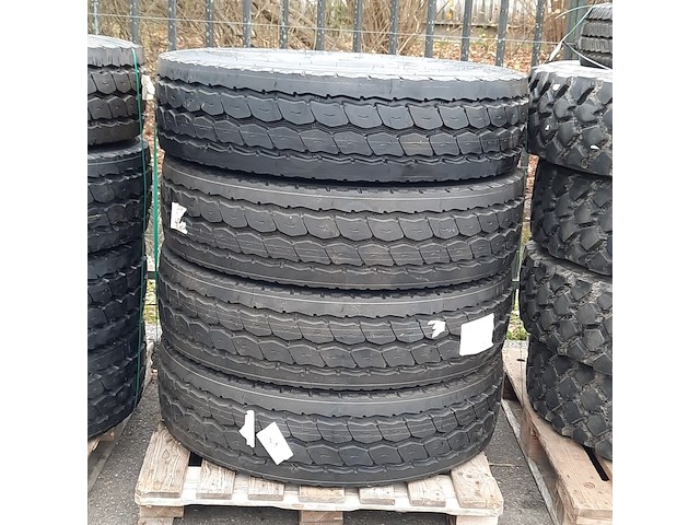 4x vrachtwagenband, michelin, xzy-2 - afbeelding 1 van  7