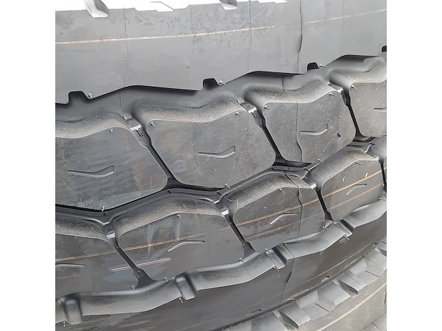 4x vrachtwagenband, michelin, xzy-2 - afbeelding 7 van  7