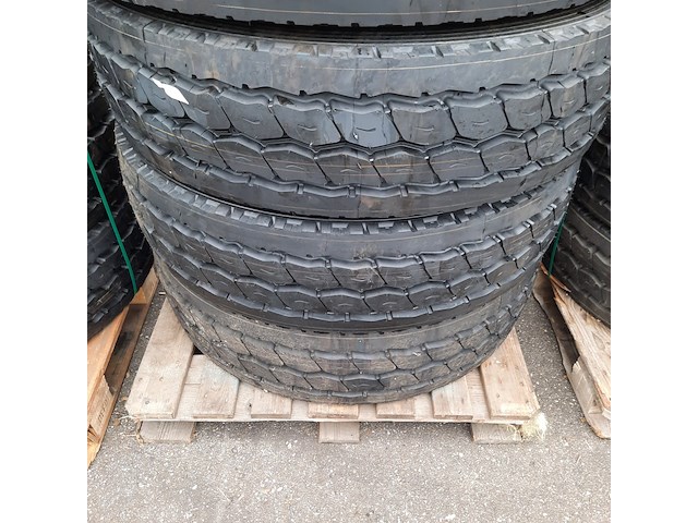 4x vrachtwagenband, michelin, xzy-2 - afbeelding 6 van  7