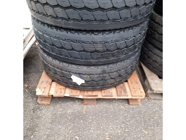 4x vrachtwagenband, michelin, xzy-2 - afbeelding 5 van  7