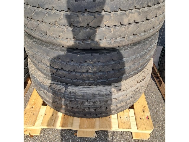 4x vrachtwagenband, michelin, xzy-2 - afbeelding 6 van  7