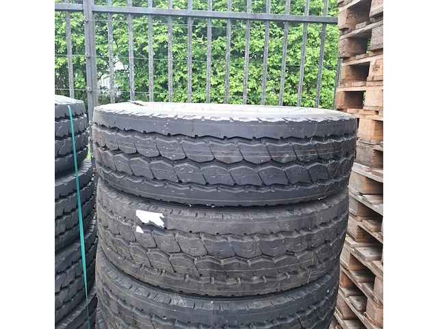 4x vrachtwagenband, michelin, xzy-2 - afbeelding 3 van  7