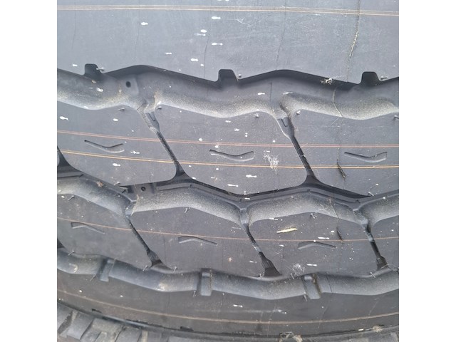 4x vrachtwagenband, michelin, xzy-2 - afbeelding 7 van  7