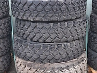 4x vrachtwagenband, o.a. michelin, o.a. xzl