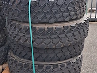 4x vrachtwagenband, o.a. michelin, o.a. xzl