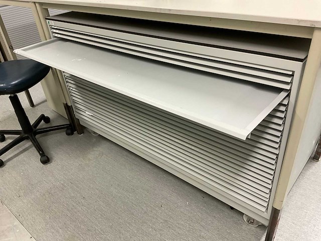 4x werkbank, 5x roldeurkast, 2x schuifdeurkast, 2x ladekast - afbeelding 4 van  20