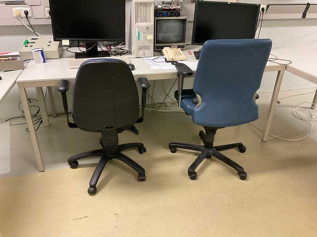 4x werkbank, 5x roldeurkast, 2x schuifdeurkast, 2x ladekast - afbeelding 11 van  20