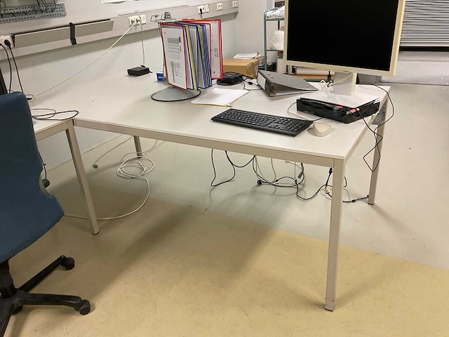 4x werkbank, 5x roldeurkast, 2x schuifdeurkast, 2x ladekast - afbeelding 13 van  20
