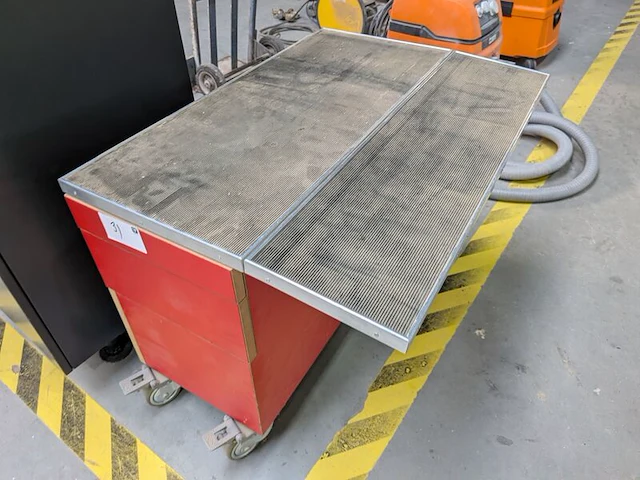 4x werkplaatskast en 1x magneetbord - afbeelding 12 van  16