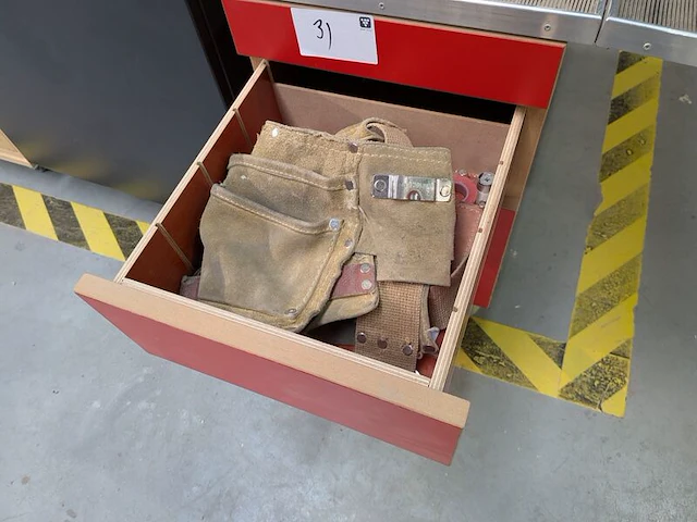 4x werkplaatskast en 1x magneetbord - afbeelding 14 van  16