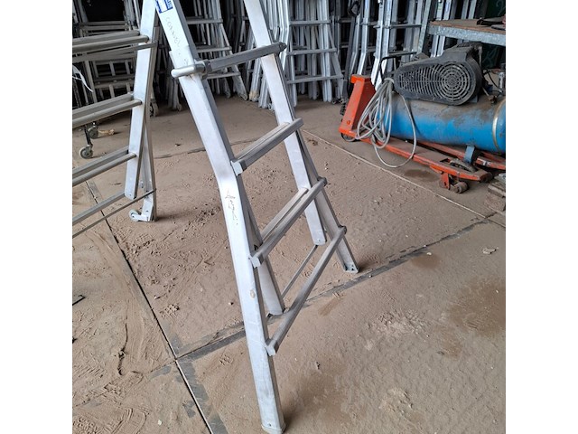 4x werktrap met bordes, o.a. stradbally - afbeelding 9 van  9