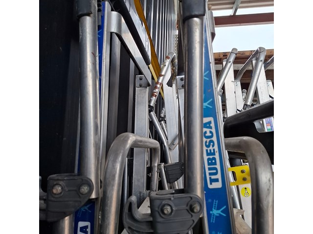 4x werktrap met bordes o.a. tubesca - afbeelding 4 van  13