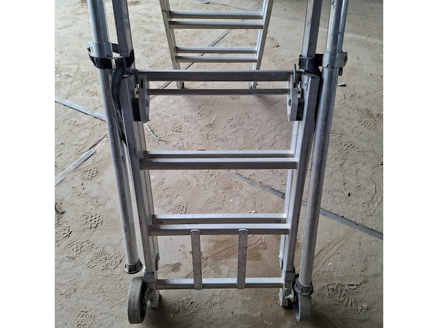 4x werktrap met bordes o.a. tubesca - afbeelding 12 van  13