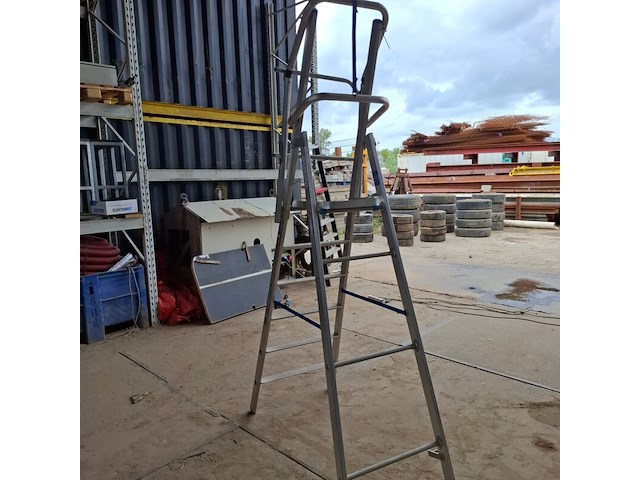 4x werktrap met bordes - afbeelding 4 van  7