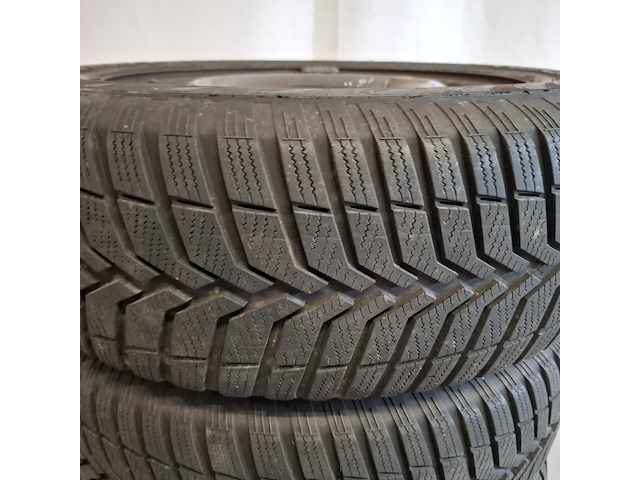 4x winterband met metalen velgen komen van een vw golf 5, vredestein, snowtrac 3 - afbeelding 2 van  16