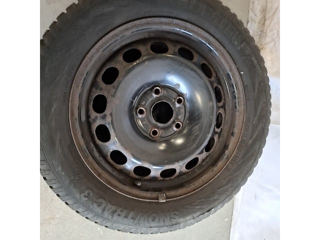 4x winterband met metalen velgen komen van een vw golf 5, vredestein, snowtrac 3 - afbeelding 7 van  16