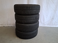 4x winterband met metalen velgen komen van een vw golf 5, vredestein, snowtrac 3