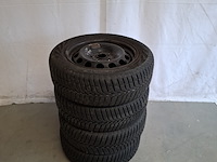 4x winterband met metalen velgen komen van een vw golf 5, vredestein, snowtrac 3 - afbeelding 9 van  16