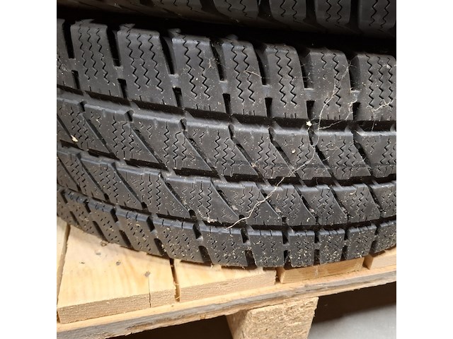 4x winterband, wiking, snow tech van - afbeelding 9 van  9
