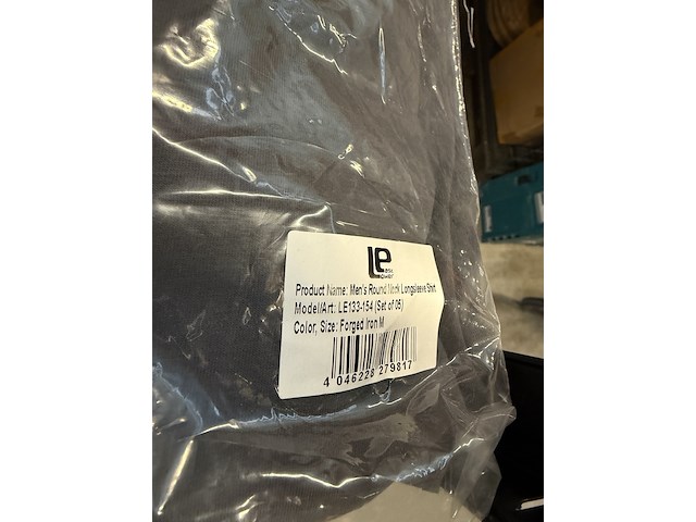 4x winterjas, 10x t-shirt, 1x broek ultrasport, lower east, rts - afbeelding 6 van  7