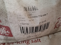 4x zak a 25 kilo strooizout - afbeelding 2 van  4