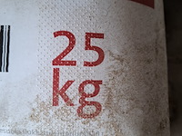 4x zak a 25 kilo strooizout - afbeelding 3 van  4