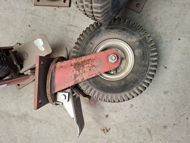 4x zwenkwiel met luchtband - afbeelding 2 van  5