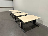 4xbureau met houtenblad - afbeelding 1 van  1