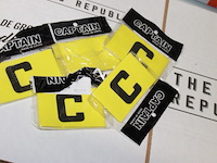 5 aanvoerdersbanden in ds 13 op loc o13 - afbeelding 2 van  3