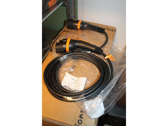 5 autolaadkabels / koppelkabels type 1 - type 2. 8m 3x2,5 mm2. - afbeelding 2 van  3