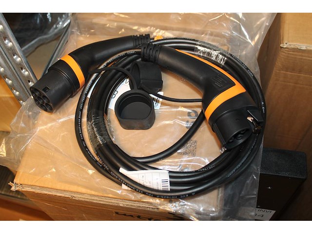 5 autolaadkabels / koppelkabels type 1- type 2. 6m 3x2,5 mm2. - afbeelding 1 van  3