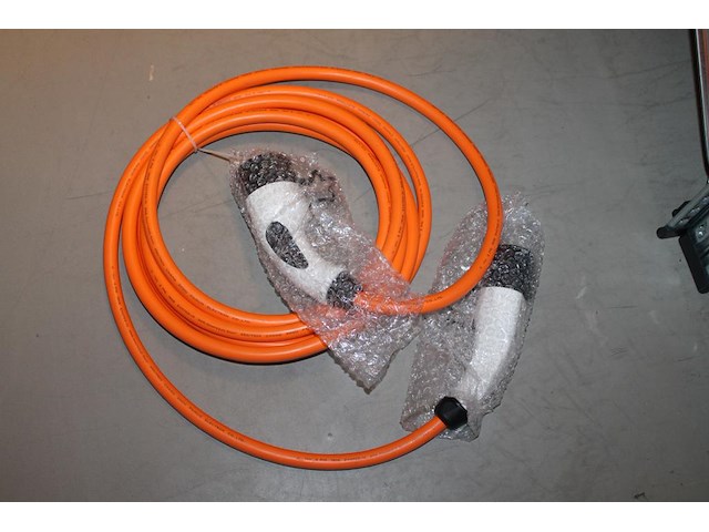 5 autolaadkabels / koppelkabels type 2. 6m 3x6 mm2. - afbeelding 1 van  2