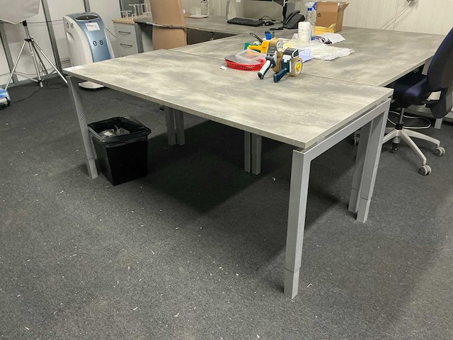 5 bureaus met toebehoren - afbeelding 7 van  14