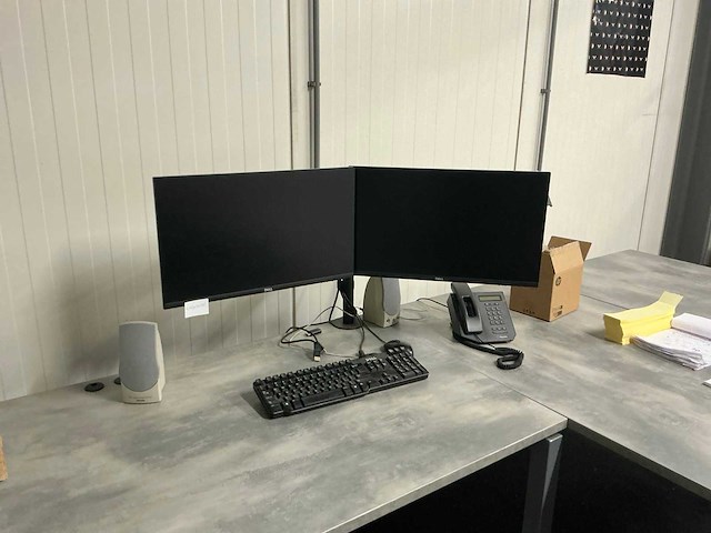 5 bureaus met toebehoren - afbeelding 10 van  14