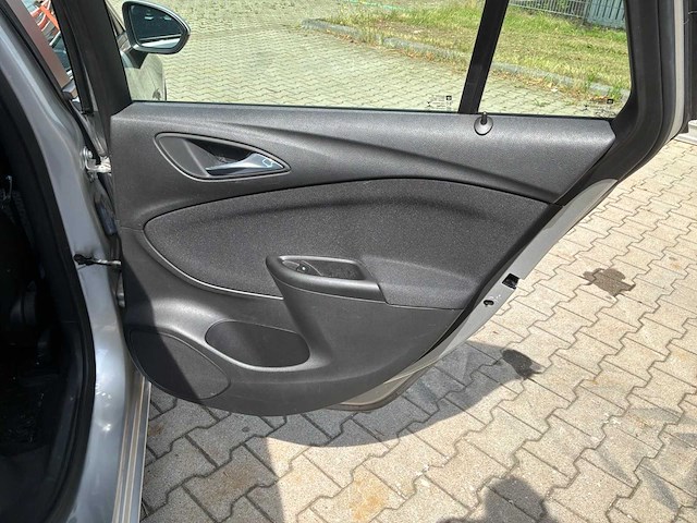 5 opel personenauto - afbeelding 17 van  49