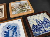 5 oude tegels in houten lijsten - afbeelding 3 van  5