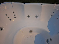 5 persoons jacuzzi en buitenspa - afbeelding 21 van  23