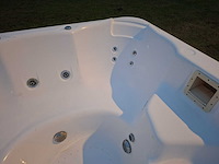 5 persoons jacuzzi en buitenspa - afbeelding 22 van  23