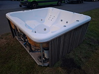 5 persoons jacuzzi en buitenspa - afbeelding 4 van  23