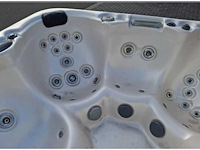 5 persoons jacuzzi en buitenspa - afbeelding 19 van  20