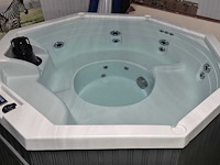 5 persoons jacuzzi en buitenspa - afbeelding 3 van  22