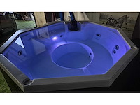 5 persoons jacuzzi en buitenspa - afbeelding 17 van  22