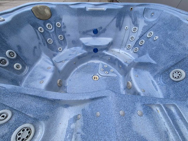5 persoons jacuzzi en buitenspa - afbeelding 5 van  22