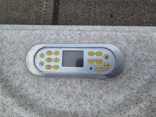 5 persoons jacuzzi en buitenspa - afbeelding 17 van  17