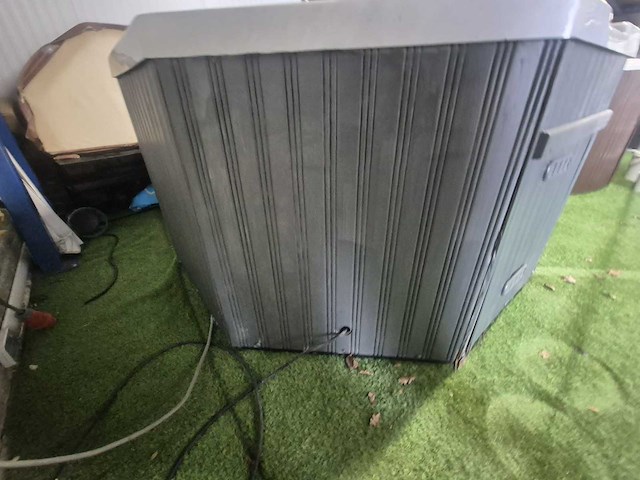 5 persoons jacuzzi en buitenspa - afbeelding 9 van  22