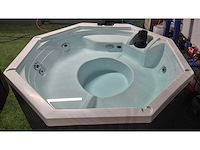 5 persoons jacuzzi en buitenspa - afbeelding 22 van  22