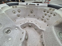 5 persoons jacuzzi en buitenspa - afbeelding 2 van  23