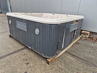5 persoons jacuzzi en buitenspa - afbeelding 6 van  16