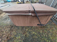 5 persoons jacuzzi en buitenspa - afbeelding 3 van  6