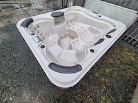 5 persoons jacuzzi en buitenspa - afbeelding 17 van  22